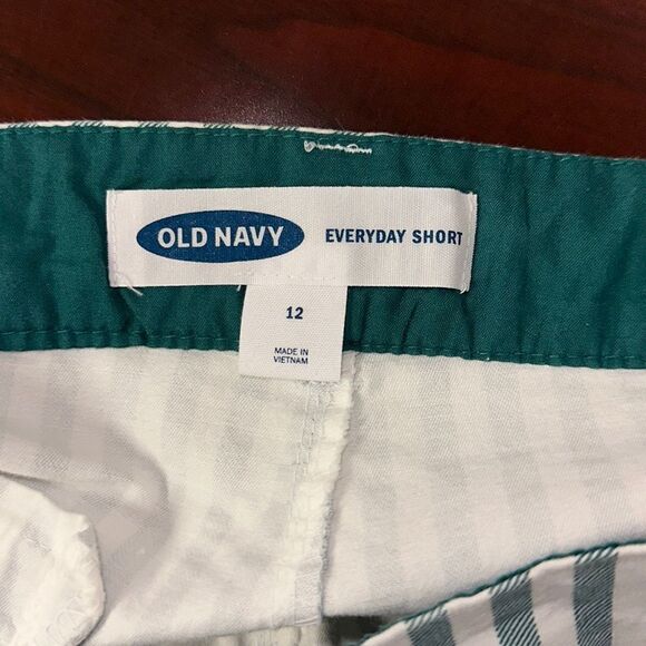 ON 12 Teal White Vertical Stripes 6.5” Mid Rise Everyday Cotton Shorts - Picture 8 of 12
